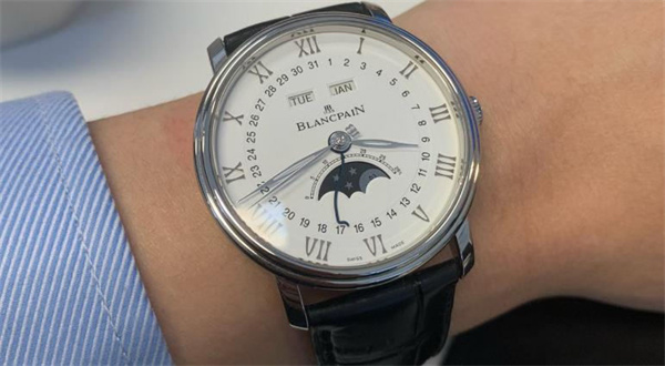 宝珀凌晨可以调表吗（图）