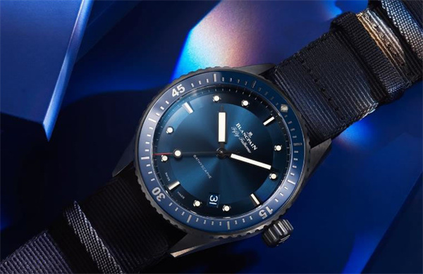 宝珀手表表盘有划痕处理办法详解(图) 宝珀手表表盘有划痕处理办法详解(图)