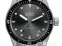 宝珀调时间怎么调整日历